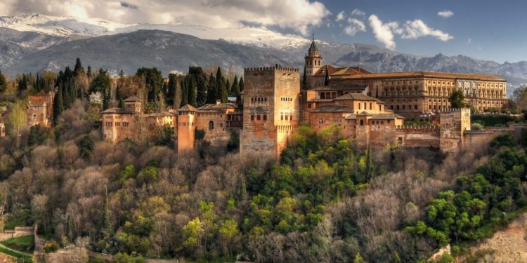 The most visited monument in Spain / The exciting history of the Alhambra in Granada 1 The most visited monument in Spain / The exciting history of the Alhambra in Granada