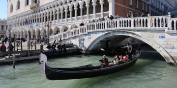 Venice postpones admission fee test phase to January 2023