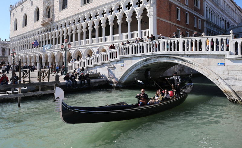 Venice postpones admission fee test phase to January 2023