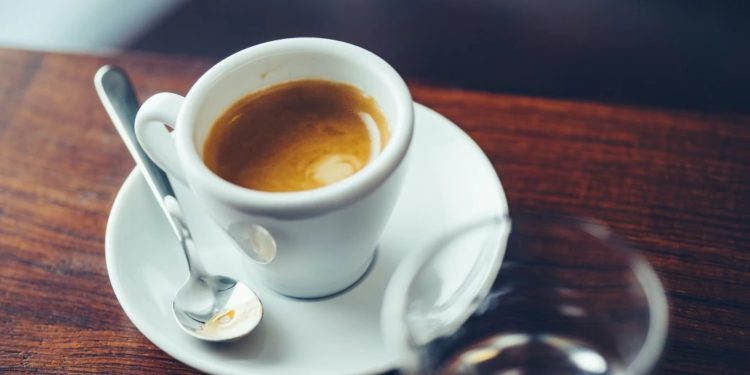 Man is supposed to pay 2 euros for espresso in Florence and calls the police