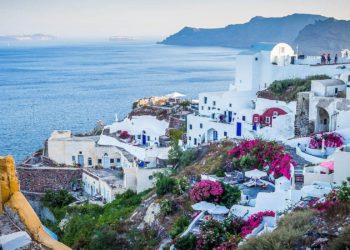 Proof of vaccination no longer required when entering Greece