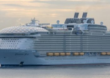 Royal Caribbean is building a new largest cruise ship in the world