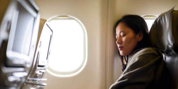 Doctor warns: 'When you shouldn't sleep on the plane 1 Doctor warns: ‘When you shouldn’t sleep on the plane