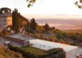 The summer holidays have already started in many federal states or are just around the corner. The best hotel in the world
