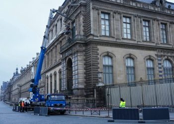 Louvre installs metal bars on Apollo Gallery windows after a $102 million jewel theft raised security concerns.