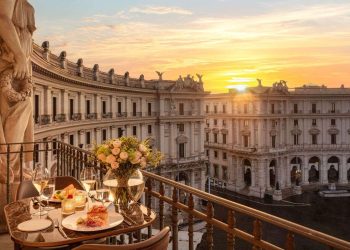 Ring in the New Year in Rome with Elegance at Anantara Palazzo Naiadi 8 WTS presents a New Year package at Anantara Palazzo Naiadi Rome Hotel, offering an elegant way to welcome the year in Rome.