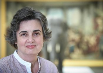 After months marked by a high-profile theft, security concerns and infrastructure problems, Louvre Director Laurence des Cars has resigned.