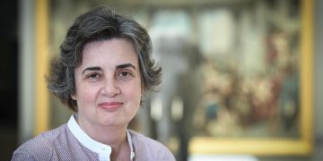 After months marked by a high-profile theft, security concerns and infrastructure problems, Louvre Director Laurence des Cars has resigned.