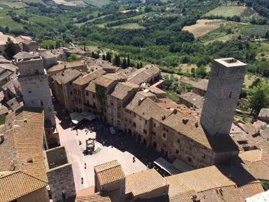 piazza della cisterna