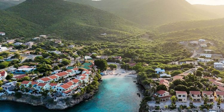 Football put it on the map, now it is a travel destination: Curaçao is on travelers’ radar 1 Curaçao is an island country in the southern Caribbean, located close to the coast of Venezuela.