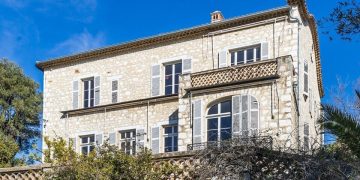A major art theft has taken place at the Renoir Museum in Cagnes-sur-Mer in southern France,