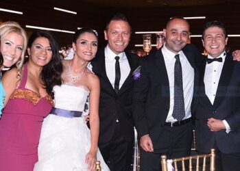 İzmir sosyetesinin tanıtan işadamı Orhan Doğan’ın kızı Burcu Doğan ile Muammer Kranta’nın oğlu Enis Kranta da Maldivler balayı tatilini seçti