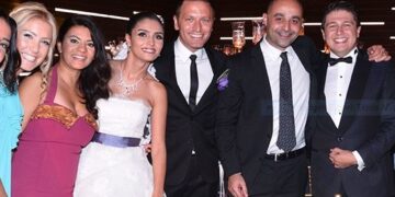 İzmir sosyetesinin tanıtan işadamı Orhan Doğan’ın kızı Burcu Doğan ile Muammer Kranta’nın oğlu Enis Kranta da Maldivler balayı tatilini seçti