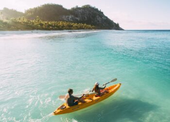 Size unutulmaz tatil seçenekleri sunan Seyşel adaları Madagaskar`ın kuzeydoğu açıklarında bulunan adalar grubudur.Seyşeller tam anlamıyla tropik bir cennet.