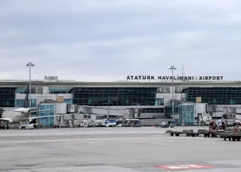 İstanbul Atatürk Havalimanı, İngiltere merkezli araştırma grubu Skytrax tarafından Güney Avrupa’nın “En İyi Havalimanı” ödülüne layık görüldü.