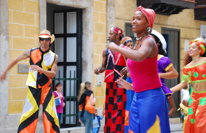 Кубинский танец 5. Румба Куба Куба. Куба танцы. Танцор кубинец. Куба танцы для детей.