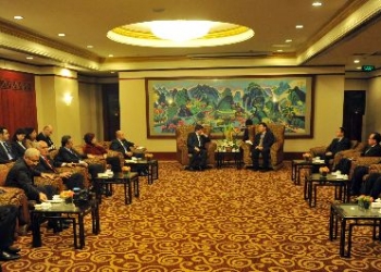 Ahmet Davutoğlu: İpek Yolu’nu demir yolları ile canlandıracağız