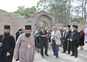 Yunan turistler, Ata topraklarını gözyaşları içinde ziyaret etti