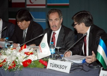 Ertuğrul Günay: Turizmi de en az kültürel ilişkiler kadar önemsemeliyiz