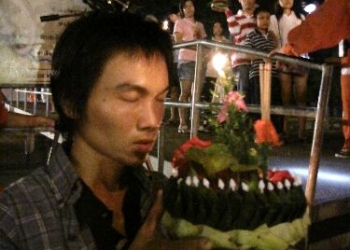 Tayland’da su perisinden özür dileme bayramı