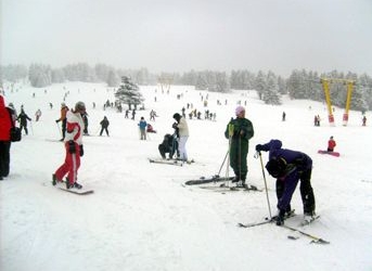 Uludağ’da kar yağışı ve yoğun sis hakim