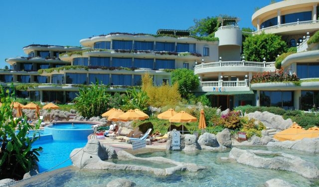 crsytal sunrise queen luxure resort