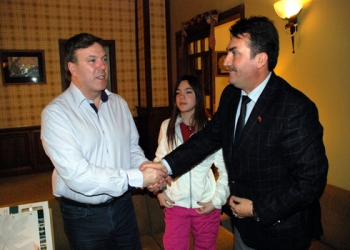 Yunan Bakan Yorgo Petalotis, yeni yılı Uludağ’da karşıladı