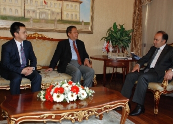 Çinliler turizm yatırımı için Antalya’da