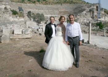 Antik teknelerle Efes limanına ulaşılacak