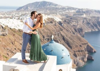 Balayı çiftlerinin yaz dönemi tercihi Santorini Balayı tatili