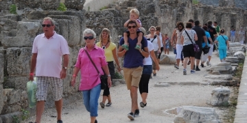 Türk Lirası'nın değer kaybı İngiliz turistleri Türkiye’ye çekiyor!