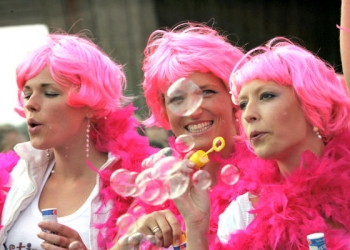 Riga Letonya Sarisinlar Festivali Go Blonde