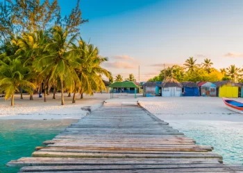 Karayipler muhteşem plajlarıyla yükselişte. Karayipler son yıllarda dünyadaki en önemli turizm merkezlerinden biri haline geldi.