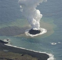 Japonya’da volkanik patlama yeni bir ada oluşturdu
