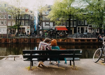 14 Şubat sevgililer günü Paris ve Amsterdam'da bir başka güzel.