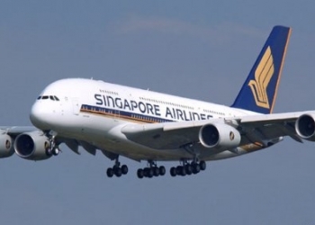 17 saat 30 dakika havada kalan Singapur Havayolları'na ait uçak Newark'a indi!