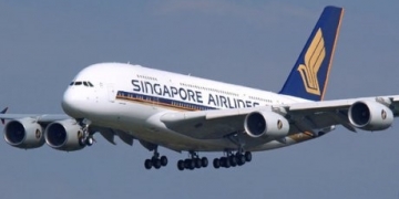 17 saat 30 dakika havada kalan Singapur Havayolları'na ait uçak Newark'a indi!