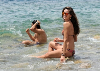 Brezilyalı melek Ibiza’da tatil yapıyor