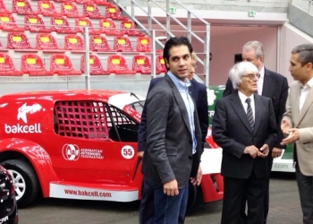 Formula 1 patronu Bernie Ecclestone Türk yarış otomobili Volkıcar’ı inceledi