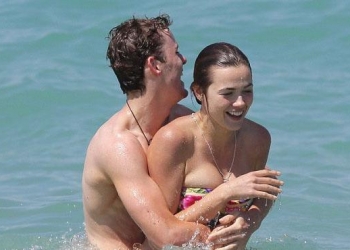 Demi Harman ve sevgilisi romantik Sidney turunda