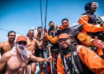 Ekvator çizgisini geçtiler, Cape Town’a yaklaşıyorlar!