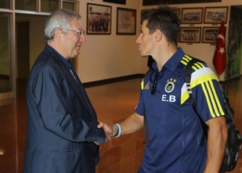 Uğur Meleke : ”O başkana bu kaptan” dediği için,kanaldan mı kovuldu?