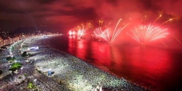 Yılbaşı Rio’da bir başka güzel (Video)