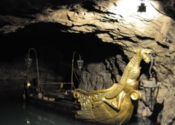 Avusturya’daki yeraltı gölü Seegrotte meraklılarını bekliyor