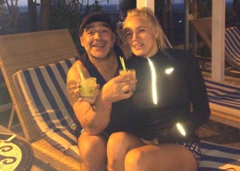 Maradona ve kız arkadaşının Küba çıkarması