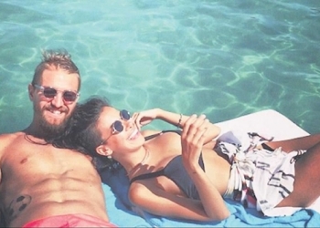 Fenerbahçe’nin yıldızı ve eşi Dubai tatilinde