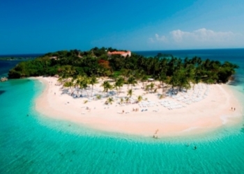 Balayı Adası Dominik’te Survivor heyecanı başladı