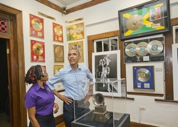 Barack Obama, Bob Marley Müzesini ziyaret etti