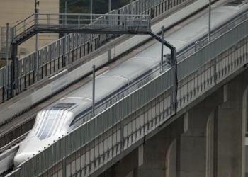 Japonya’nın hızlı treni Maglev kendi rekorunu kırdı