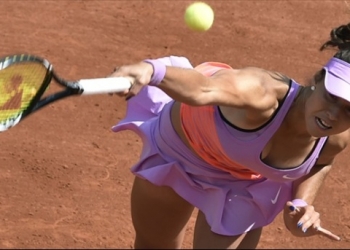 Fransa Açık’ta sürpriz yok! Sharapova ve Federer bir üst turda